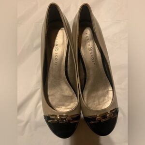 Karen Scott Mahri Flats Womens Size 10 Black and Tan Office Business Work Career